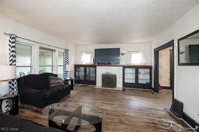 962 Woodward Avenue, Akron, OH 44310