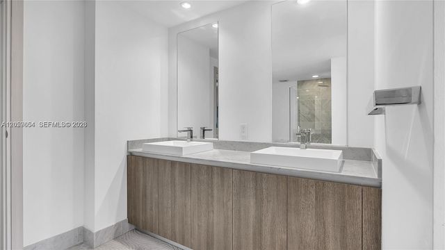 801 S Miami Avenue 1102, Miami, FL 33130