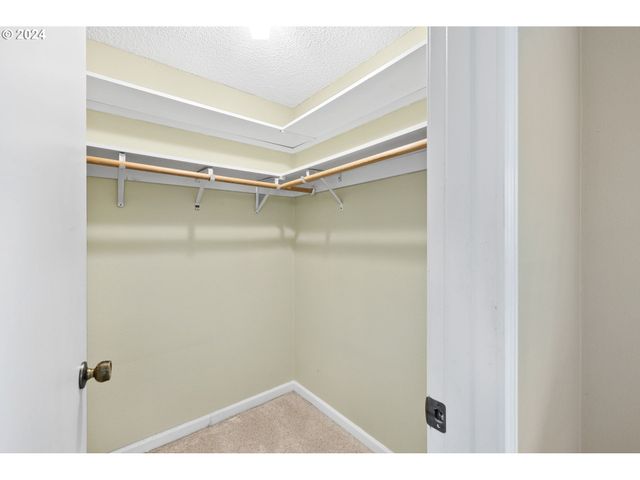 12871 Se STARK St A16, Portland, OR 97233