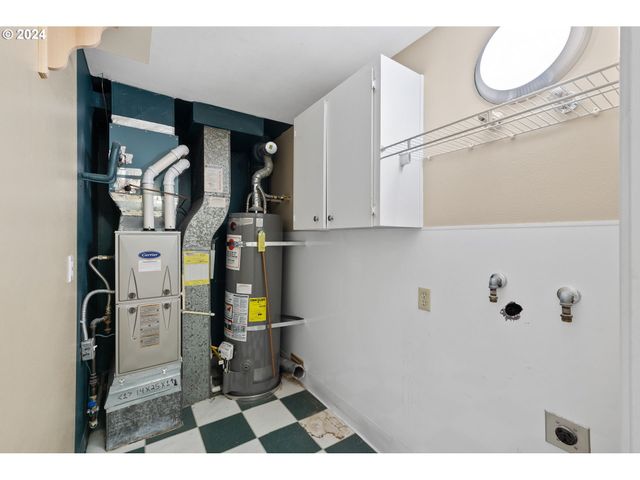 12871 Se STARK St A16, Portland, OR 97233