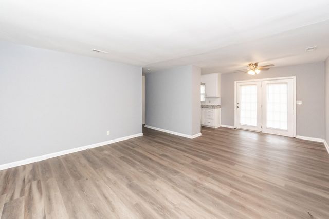 2914 Charlene Drive, North Charleston, SC 29405