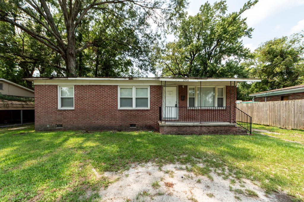 2914 Charlene Drive, North Charleston, SC 29405