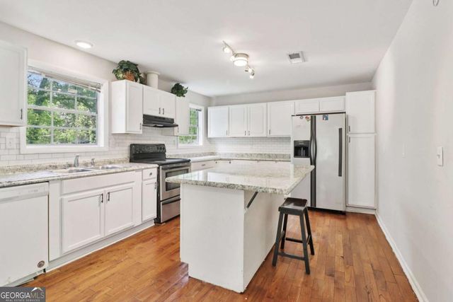 2344 Chestnut Log Place, Lithia Springs, GA 30122