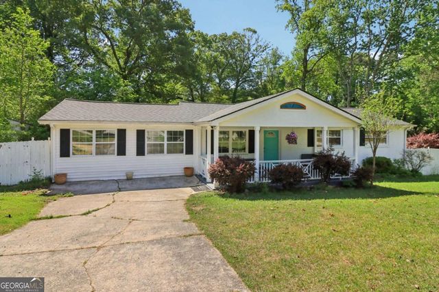 2344 Chestnut Log Place, Lithia Springs, GA 30122
