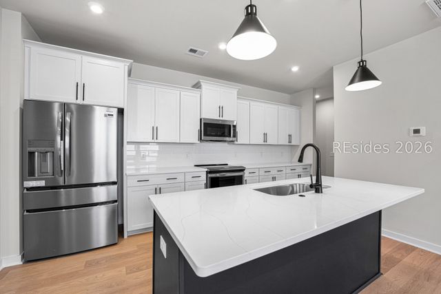 70 Lockwood Dr, Bluffton, SC 29910