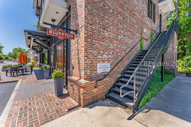 70 Lockwood Dr, Bluffton, SC 29910