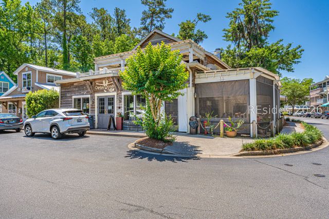 70 Lockwood Dr, Bluffton, SC 29910