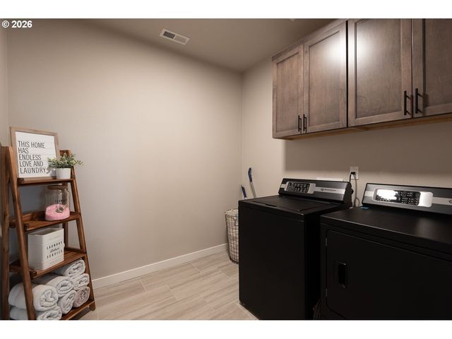 1707 Nw VARNISH Ave, Redmond, OR 97756