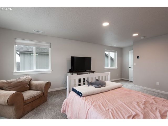 1707 Nw VARNISH Ave, Redmond, OR 97756