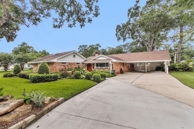 3 Fairway Drive, Conroe, TX 77304