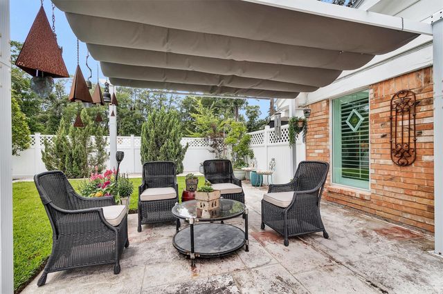 3 Fairway Drive, Conroe, TX 77304