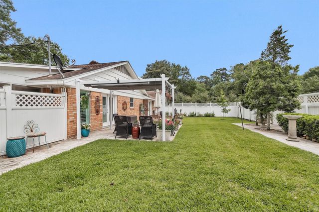 3 Fairway Drive, Conroe, TX 77304