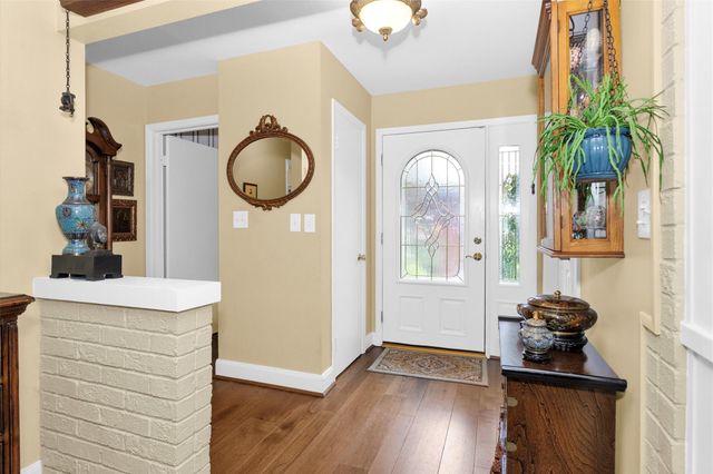 3 Fairway Drive, Conroe, TX 77304