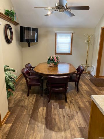 601 S Heaton (US 35), Knox, IN 46534