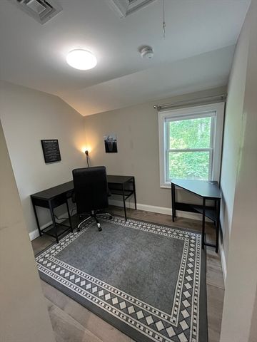 70 Burroughs Rd, North Reading, MA 01864