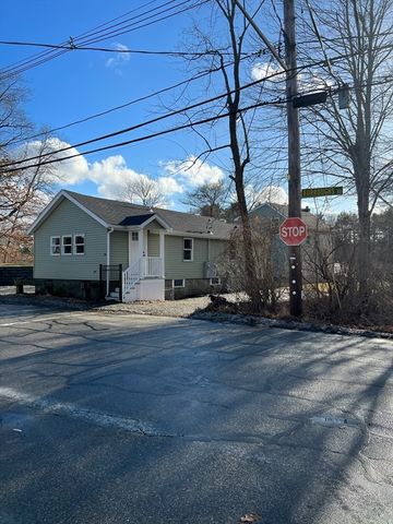 70 Burroughs Rd, North Reading, MA 01864