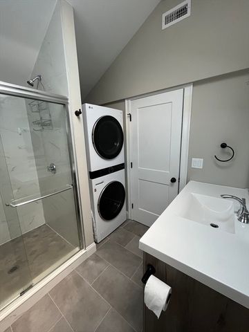 70 Burroughs Rd, North Reading, MA 01864