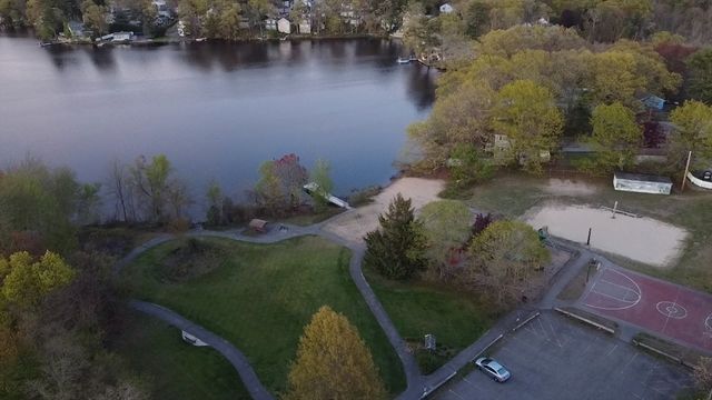 70 Burroughs Rd, North Reading, MA 01864