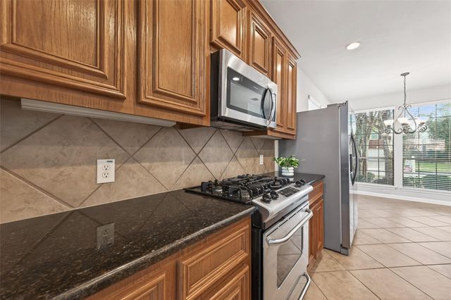 8858 Distant Woods Drive, Houston, TX 77095