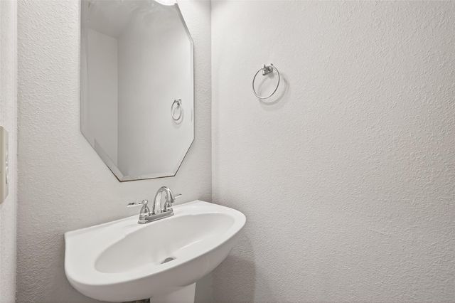 8858 Distant Woods Drive, Houston, TX 77095