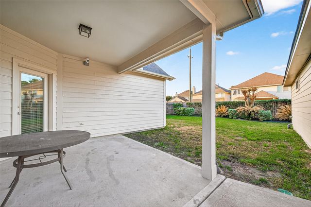 8858 Distant Woods Drive, Houston, TX 77095