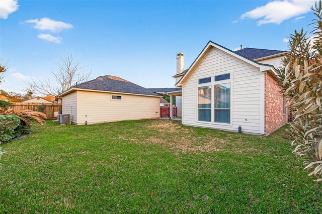 8858 Distant Woods Drive, Houston, TX 77095