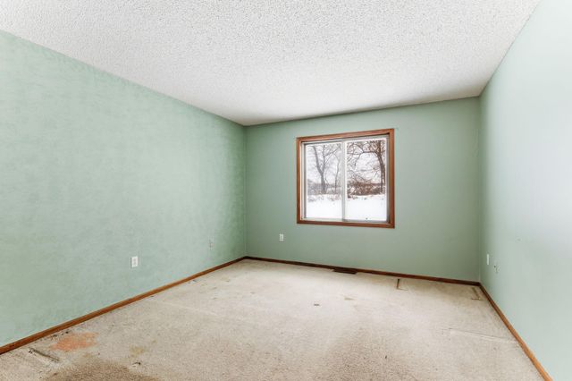 8747 Norway Street NW, Coon Rapids, MN 55433