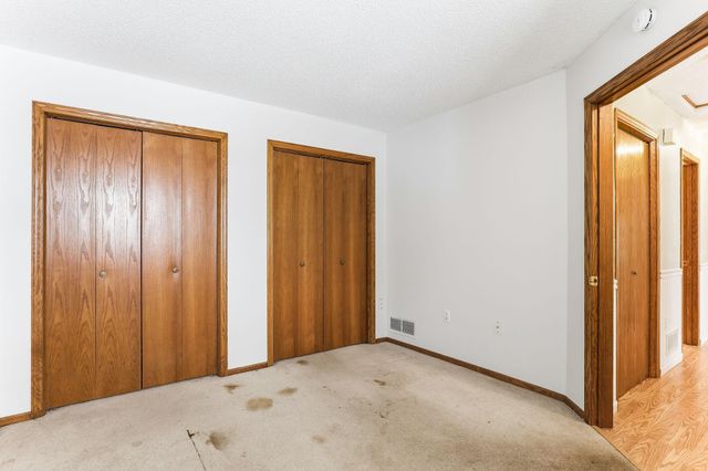 8747 Norway Street NW, Coon Rapids, MN 55433