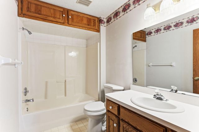 8747 Norway Street NW, Coon Rapids, MN 55433