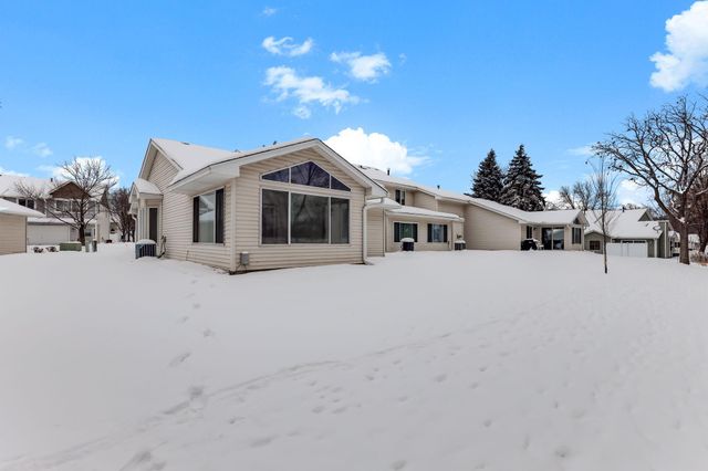 8747 Norway Street NW, Coon Rapids, MN 55433