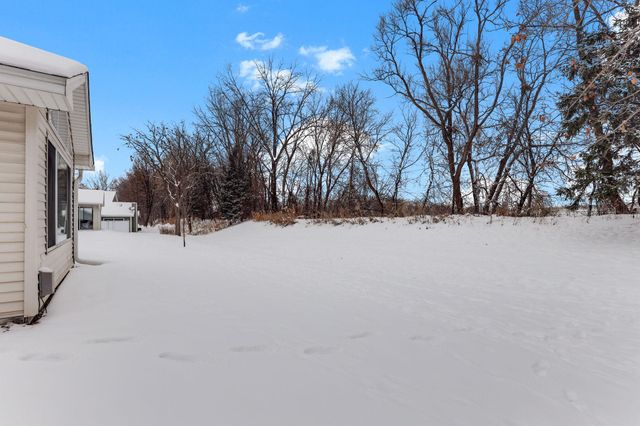 8747 Norway Street NW, Coon Rapids, MN 55433