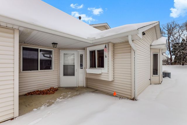 8747 Norway Street NW, Coon Rapids, MN 55433