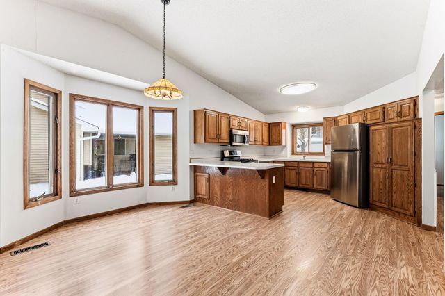 8747 Norway Street NW, Coon Rapids, MN 55433