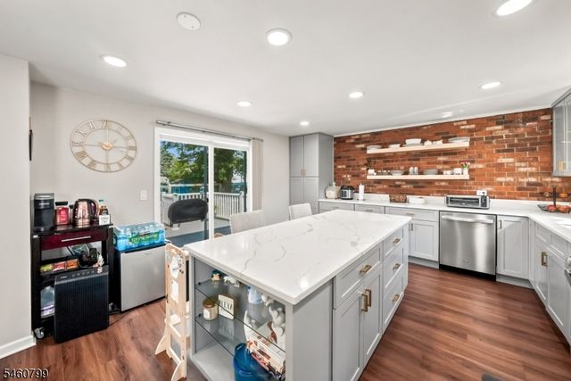 212 Stephenson Ave, Middlesex Boro, NJ 08846