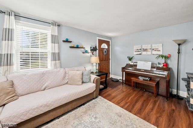 212 Stephenson Ave, Middlesex Boro, NJ 08846