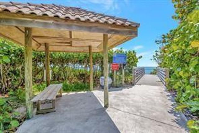 800 Ocean Drive 404, Juno Beach, FL 33408