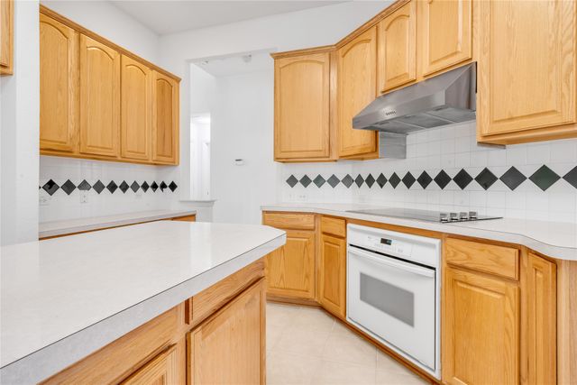 6849 Shoreway Drive, Grand Prairie, TX 75054