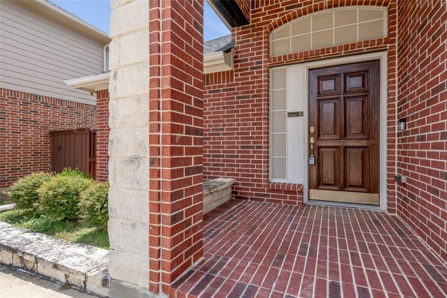 6849 Shoreway Drive, Grand Prairie, TX 75054