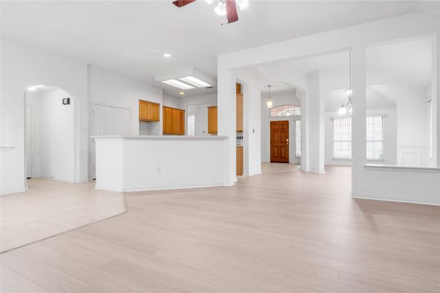 6849 Shoreway Drive, Grand Prairie, TX 75054