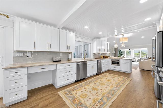 1251 Par View DR, Sanibel, FL 33957