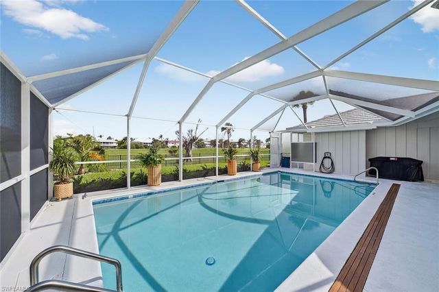 1251 Par View DR, Sanibel, FL 33957