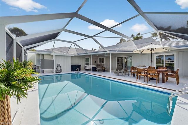 1251 Par View DR, Sanibel, FL 33957