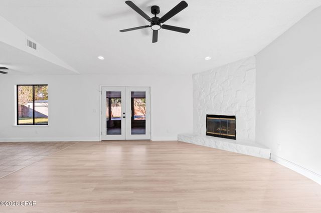 168 Derby Woods Drive, Lynn Haven, FL 32444