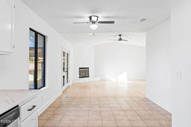 168 Derby Woods Drive, Lynn Haven, FL 32444