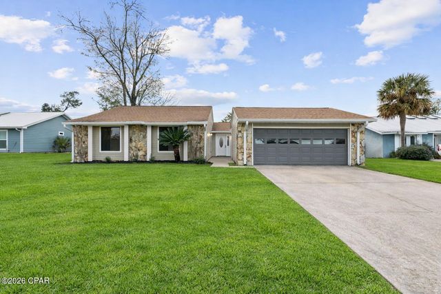 168 Derby Woods Drive, Lynn Haven, FL 32444