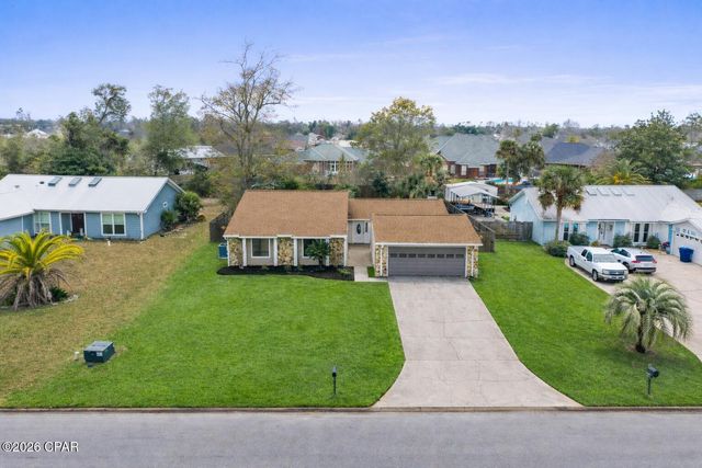 168 Derby Woods Drive, Lynn Haven, FL 32444