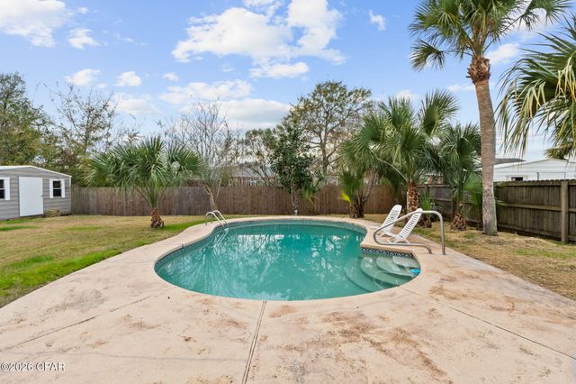 168 Derby Woods Drive, Lynn Haven, FL 32444