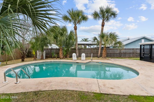 168 Derby Woods Drive, Lynn Haven, FL 32444