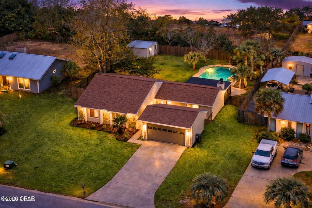 168 Derby Woods Drive, Lynn Haven, FL 32444