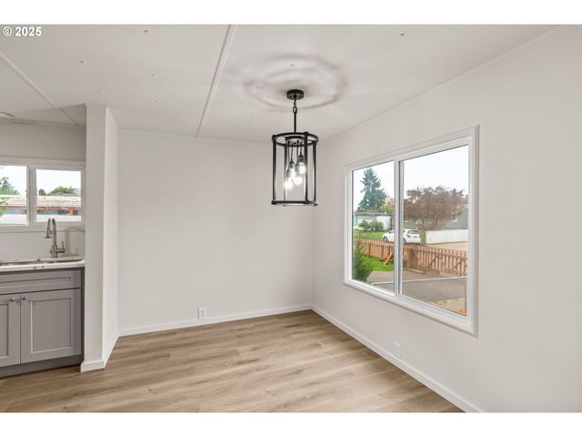 34173 EL ROBLE Ave, Eugene, OR 97405